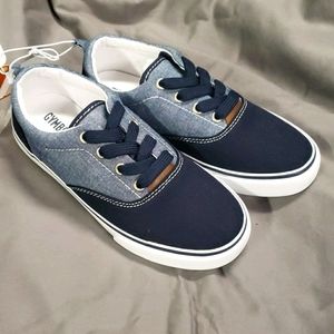 Gymboree NEW kid shoes size 1. With tags.